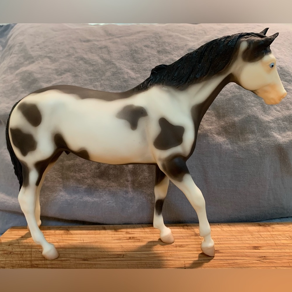 BREYER Domino, #871, 1993 CE, numbered!